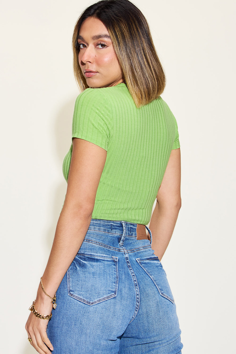 Basic Bae Full Size Ribbed Round Neck Short Sleeve T-Shirt-BT8D