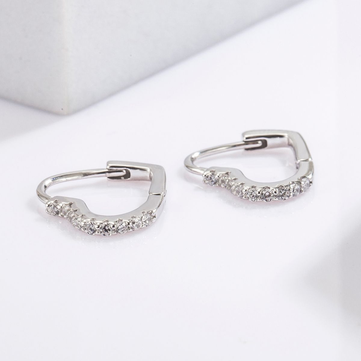925 Serling Silver Zircon Heart Shape Earrings-BT8D
