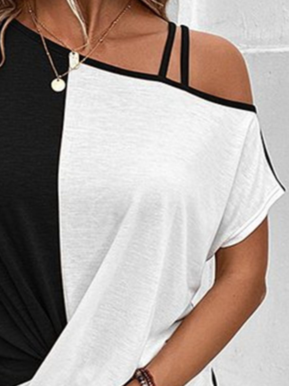 Contrast Asymmetrical Neck Short Sleeve T-Shirt-BT8D