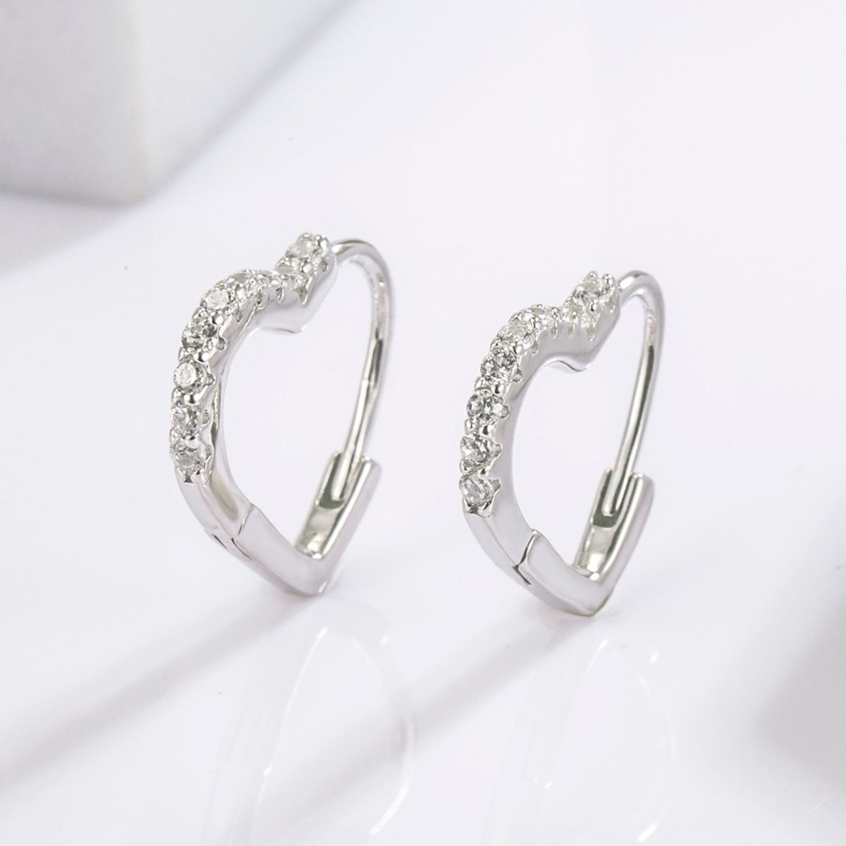 925 Serling Silver Zircon Heart Shape Earrings-BT8D
