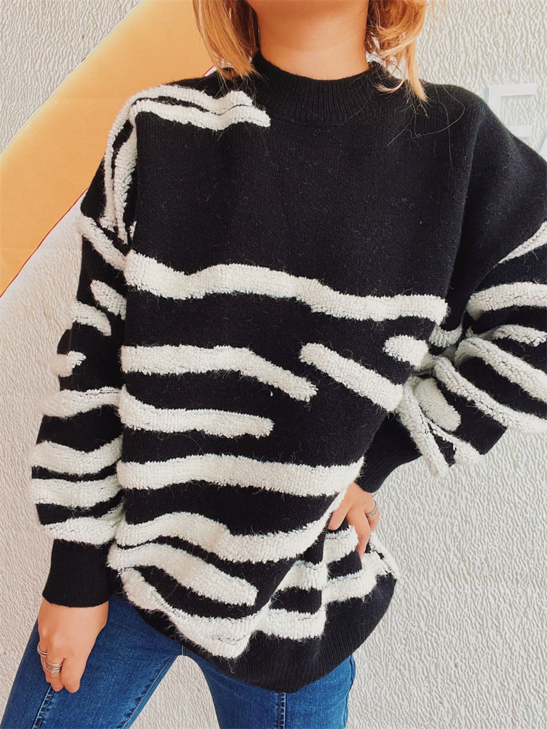 Contrast Round Neck Long Sleeve Sweater-BT8D