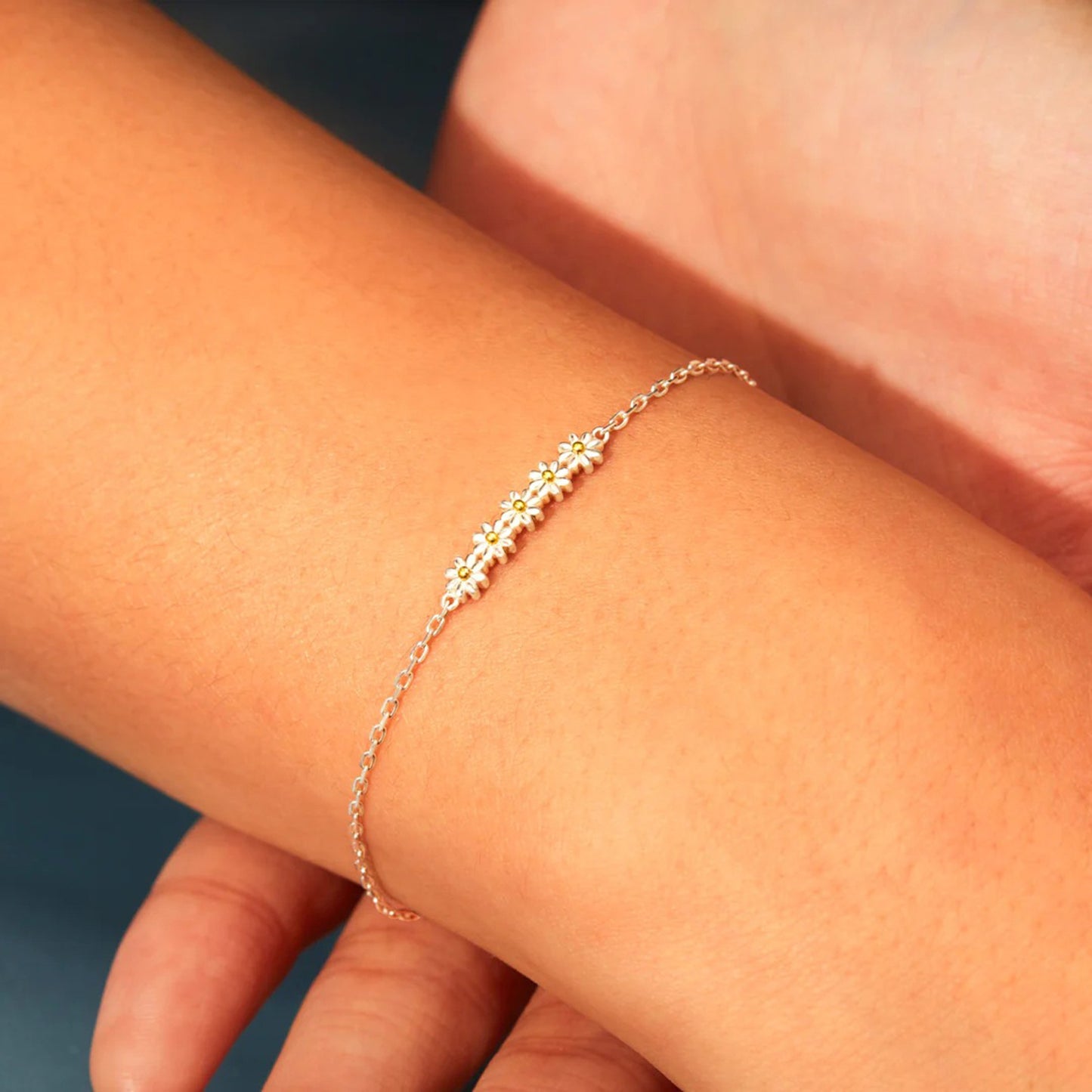 Daisy Shape Spring Ring Closure Bracelet-BT8D