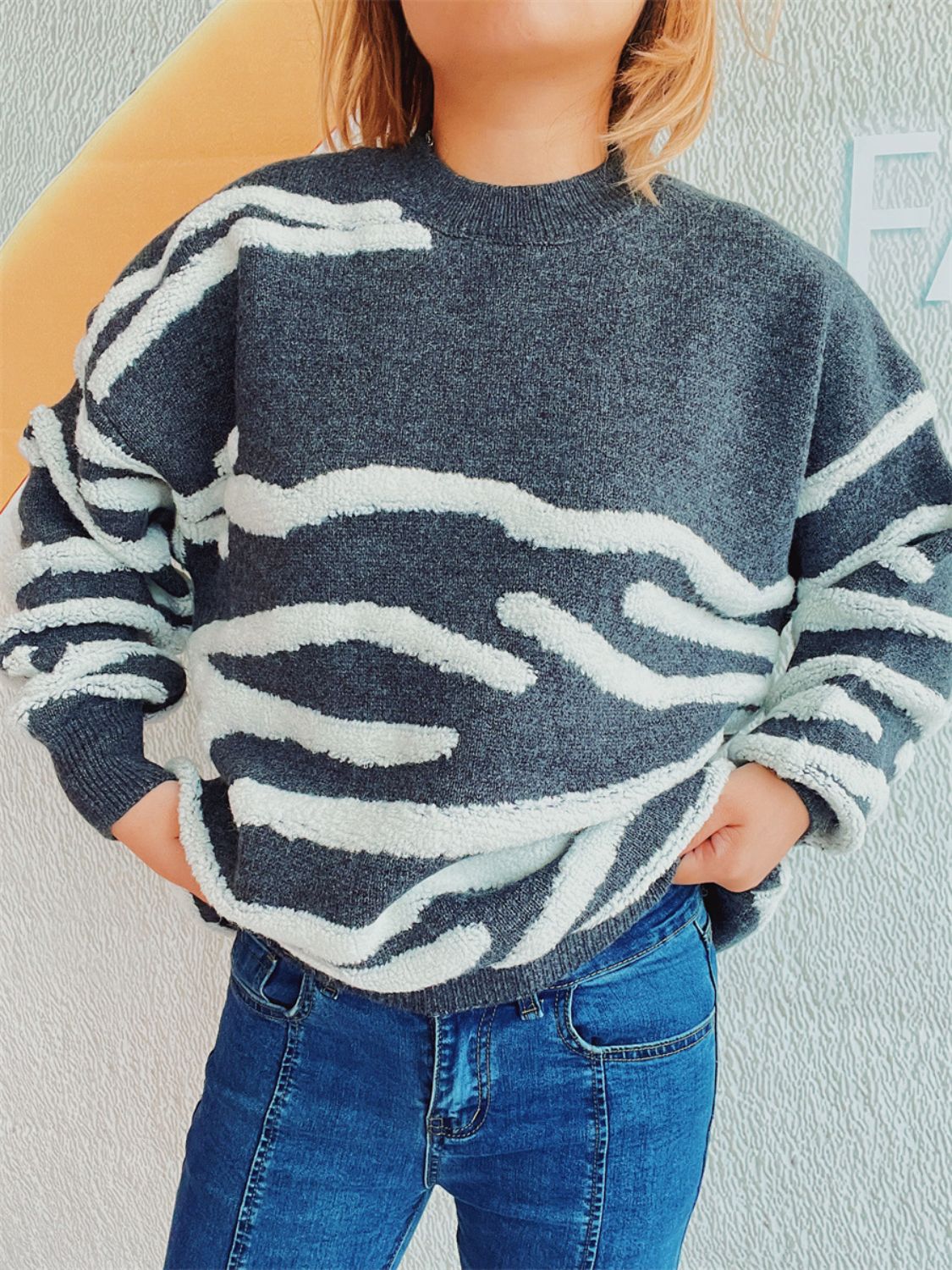 Contrast Round Neck Long Sleeve Sweater-BT8D