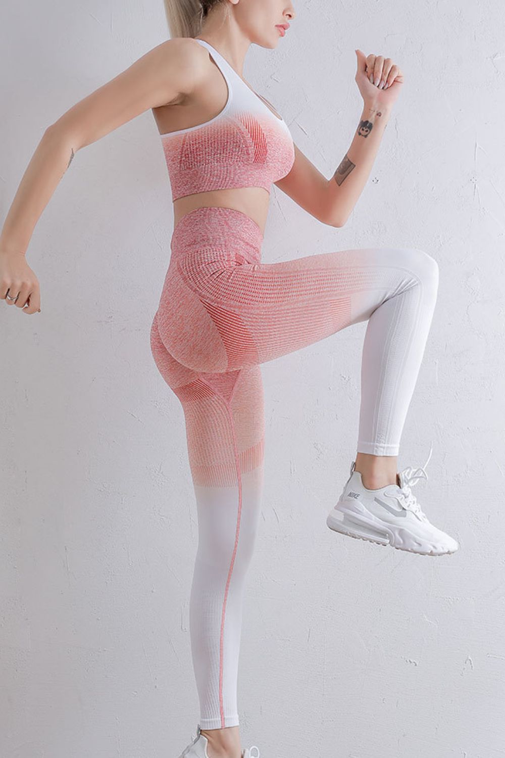 Gradient Sports Bra And Leggings Set