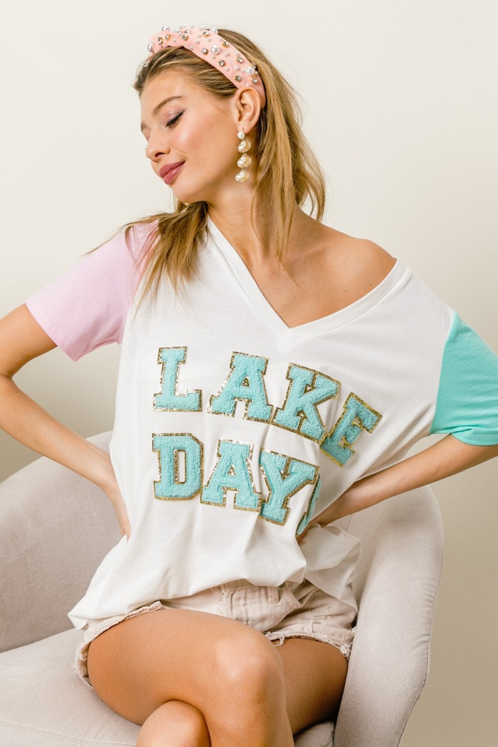 BiBi Letter Patch V-Neck Color Block Short Sleeve T-Shirt-BT8D