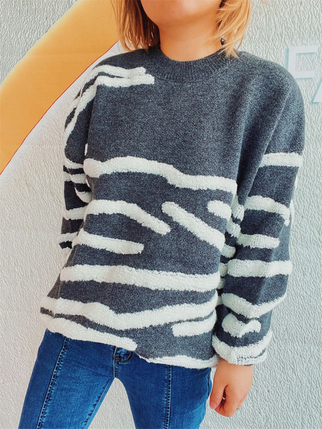 Contrast Round Neck Long Sleeve Sweater-BT8D