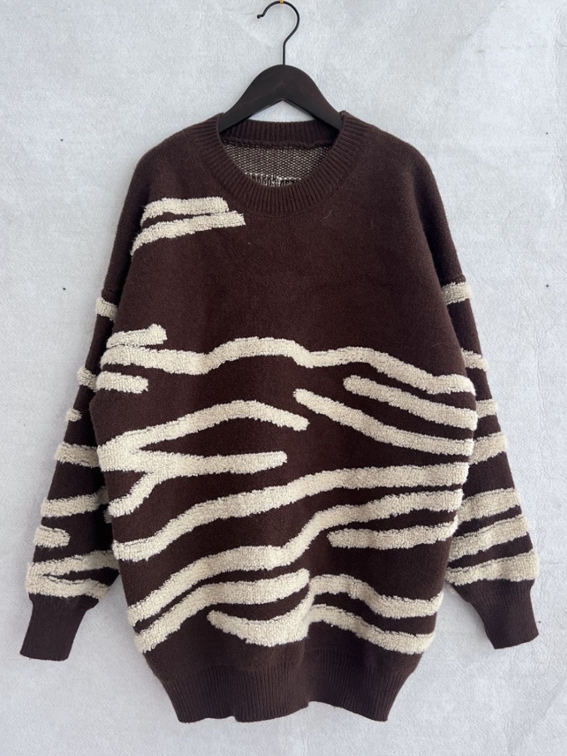 Contrast Round Neck Long Sleeve Sweater-BT8D