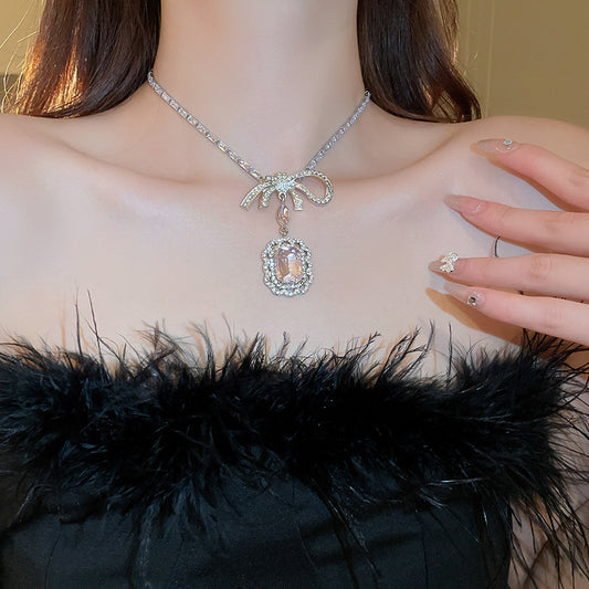 Alloy Crystal Geometric Pendant Necklace-BT8D