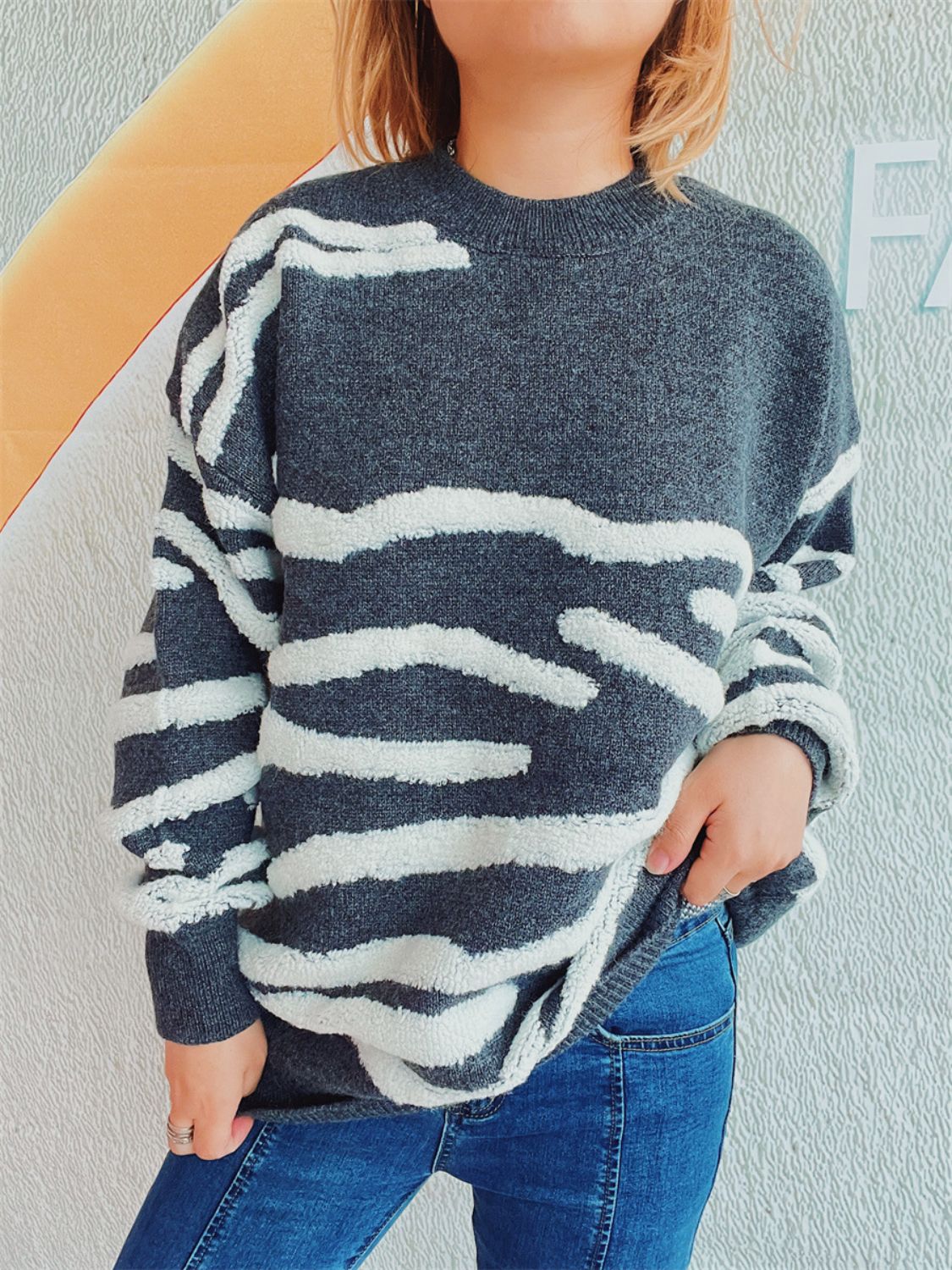 Contrast Round Neck Long Sleeve Sweater-BT8D
