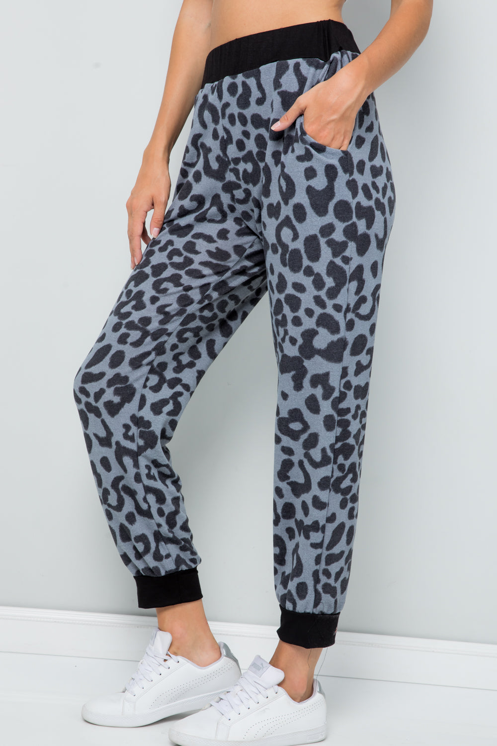 Celeste Full Size Leopard Contrast Sweatpants-BT8D